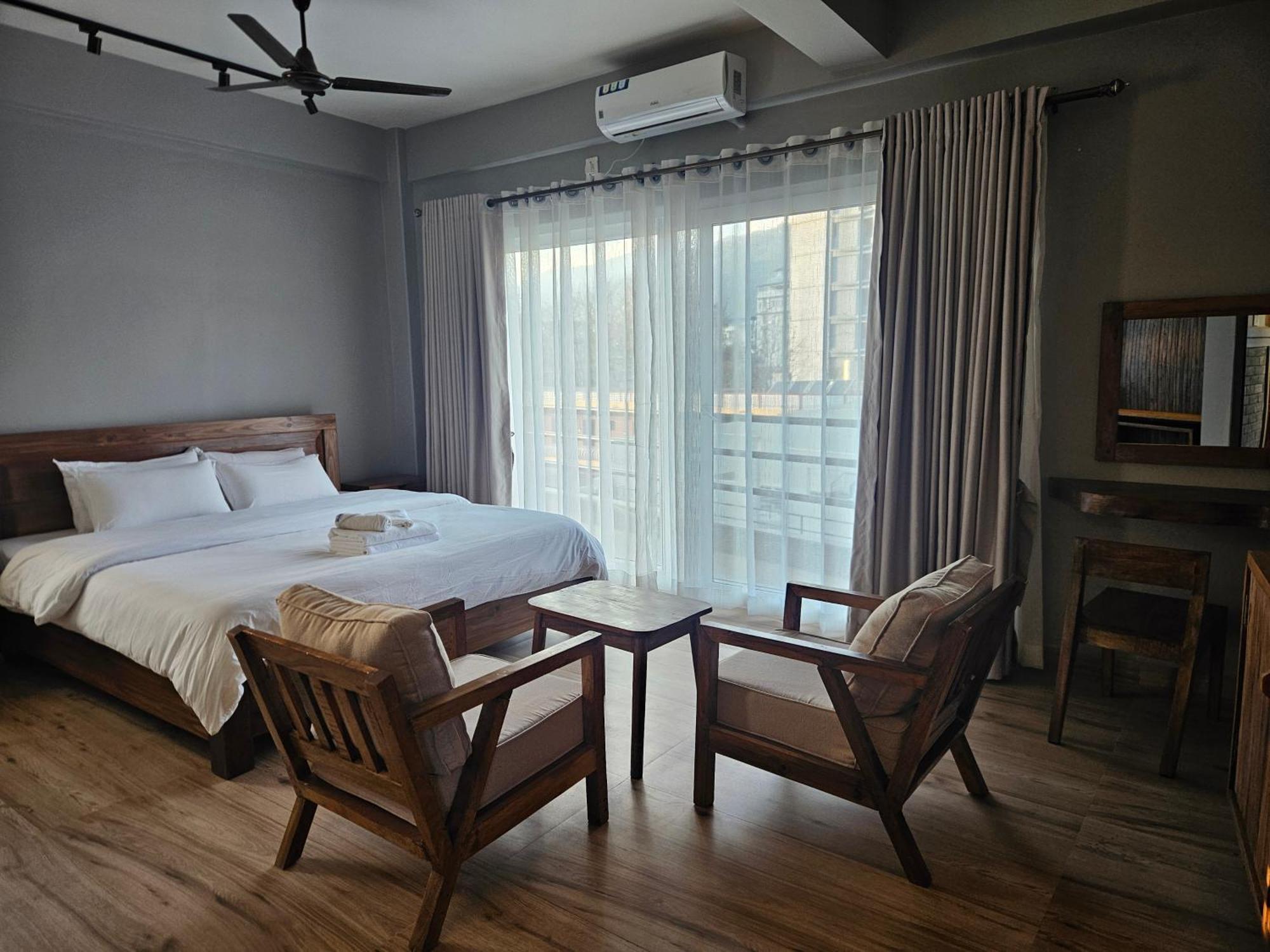 Hotel Blossom Pokhara Zimmer foto